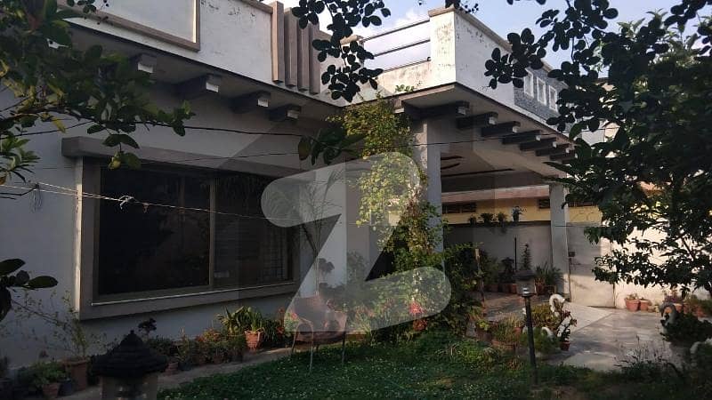 1 Kanal Single Storey House For Sale With Lawn 1 Kanal Single Storey House For Sale With Lawn