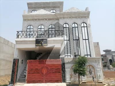 اوسس آرچرڈ سمندری روڈ,فیصل آباد میں 5 مرلہ مکان 2.6 کروڑ میں برائے فروخت۔