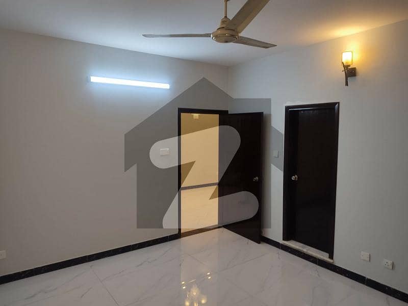 Triple Storey Bungalow For Sale Gulshan-E-Iqbal Triple Storey Bungalow For Sale Gulshan-E-Iqbal