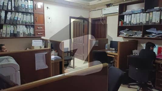 2 Kanal House For Rent 11 Rooms 8 Washrooms Prime Location Commission 1 Month Rent