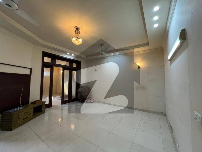 Size 35x70 Full House For Rent In G-13 Size 35x70 Full House For Rent In G-13