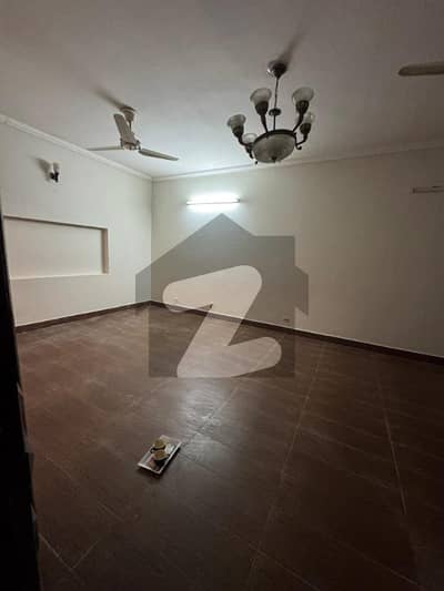 10 Marla Used House Tipu Design Is Available For Sale In Askari 10 Sector C At Super Hot Location