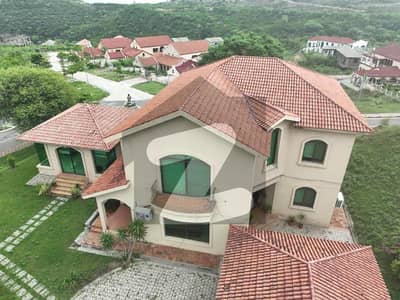 Corner Luxury 2 Kanal Villa