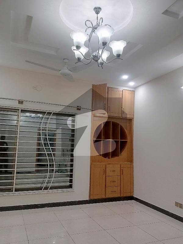 Beautiful Upper Portion Gas Available Beautiful Upper Portion Gas Available