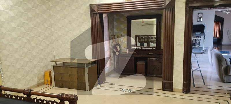 کینال روڈ فیصل آباد میں 6 کمروں کا 1 کنال مکان 10.0 کروڑ میں برائے فروخت۔ کینال روڈ فیصل آباد میں 6 کمروں کا 1 کنال مکان 10.0 کروڑ میں برائے فروخت۔