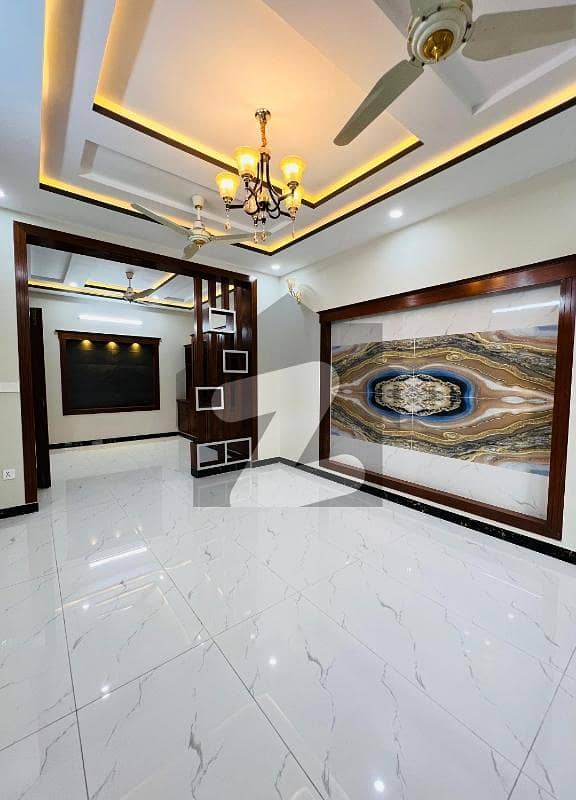 8 Marlas New Luxurious Upper Portion With Servant Quarter G-13 8 Marlas New Luxurious Upper Portion With Servant Quarter G-13