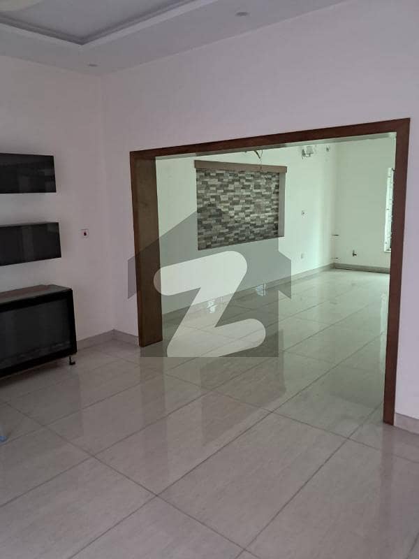 Upper Portion For Rent In I-8/2 Upper Portion For Rent In I-8/2