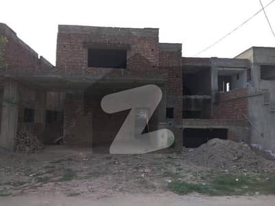 ڈیوائن گارڈنز لاہور میں 4 کمروں کا 12 مرلہ مکان 3.6 کروڑ میں برائے فروخت۔