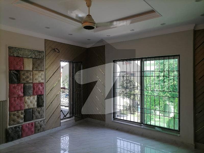 House For Grabs In 5 Marla Lahore House For Grabs In 5 Marla Lahore