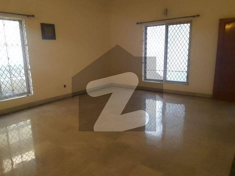 3 Bedroom G-10/2 Upper Portion Available For Rent 3 Bedroom G-10/2 Upper Portion Available For Rent