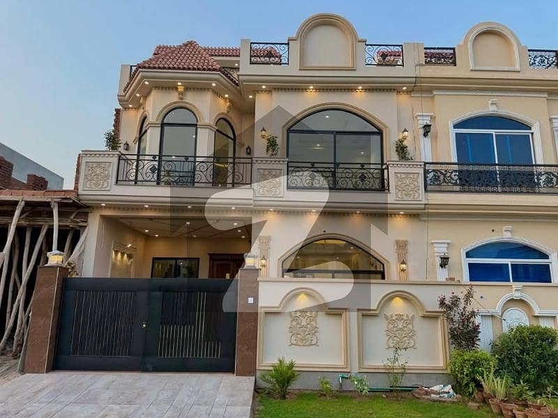 بش ایگزیکٹو ولاز ملتان میں 4 کمروں کا 6 مرلہ مکان 1.95 کروڑ میں برائے فروخت۔ بش ایگزیکٹو ولاز ملتان میں 4 کمروں کا 6 مرلہ مکان 1.95 کروڑ میں برائے فروخت۔