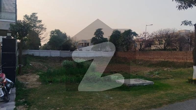ایچ بی ایف سی ہاؤسنگ سوسائٹی لاہور میں 2 کنال رہائشی پلاٹ 9.9 کروڑ میں برائے فروخت۔ ایچ بی ایف سی ہاؤسنگ سوسائٹی لاہور میں 2 کنال رہائشی پلاٹ 9.9 کروڑ میں برائے فروخت۔