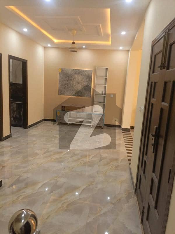 Good Condition Upper Portion Good Condition Upper Portion