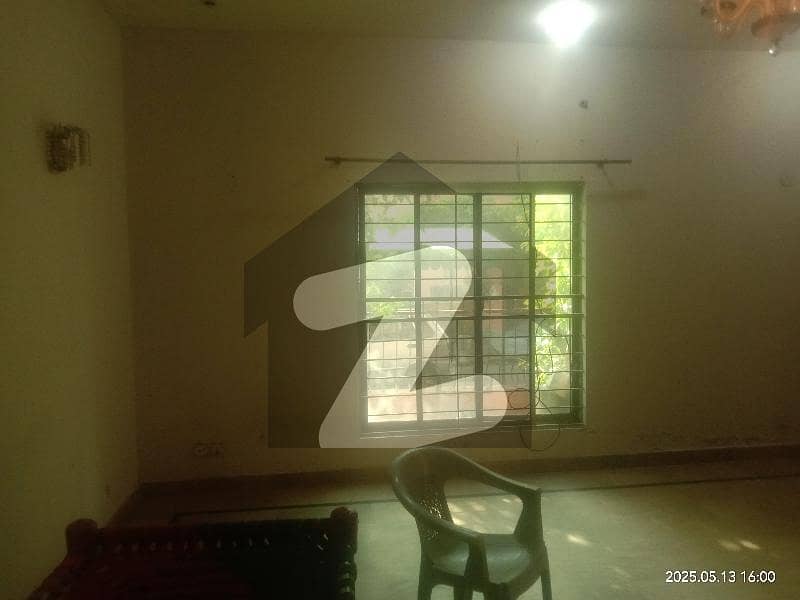 6 Marla poshan bad Room TV kachan 6 Marla poshan bad Room TV kachan