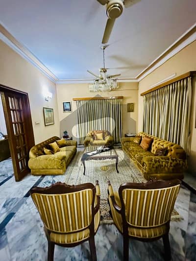 پنجاب کوآپریٹو ہاؤسنگ سوسائٹی لاہور میں 4 کمروں کا 10 مرلہ مکان 3.49 کروڑ میں برائے فروخت۔ پنجاب کوآپریٹو ہاؤسنگ سوسائٹی لاہور میں 4 کمروں کا 10 مرلہ مکان 3.49 کروڑ میں برائے فروخت۔