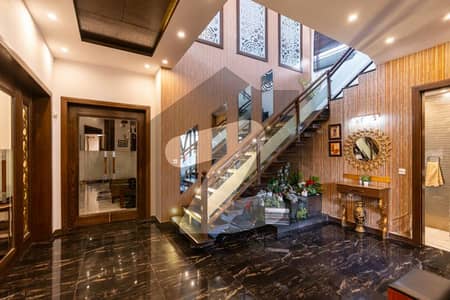 1 KANAL HOUSE FOR SALE IN DHA PHASE 6 ON GOOD LOCATION