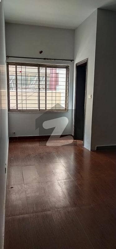 10 MARLA BEAUTIFUL HOUSE AVILABLE FOR RENT 10 MARLA BEAUTIFUL HOUSE AVILABLE FOR RENT