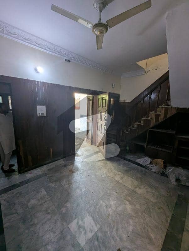 جی ۔ 10 اسلام آباد میں 4 کمروں کا 6 مرلہ مکان 1.1 لاکھ میں کرایہ پر دستیاب ہے۔ جی ۔ 10 اسلام آباد میں 4 کمروں کا 6 مرلہ مکان 1.1 لاکھ میں کرایہ پر دستیاب ہے۔