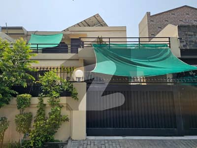 ڈی ایچ اے فیز 1 - بلاک پی فیز 1,ڈیفنس (ڈی ایچ اے),لاہور میں 3 کمروں کا 10 مرلہ مکان 4.25 کروڑ میں برائے فروخت۔