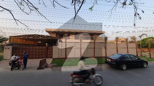 2 Kanal House For Office Use Facing Canal Road J1 Block Johar Town