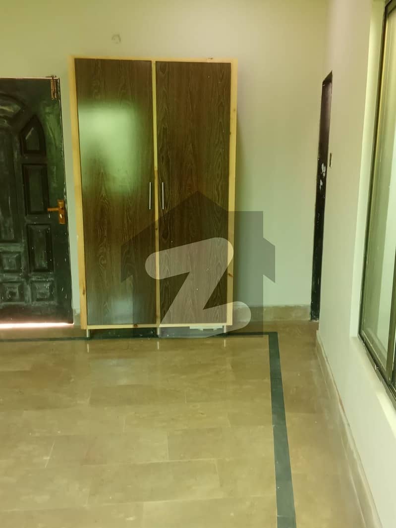 2.5 Marla House For Rent
