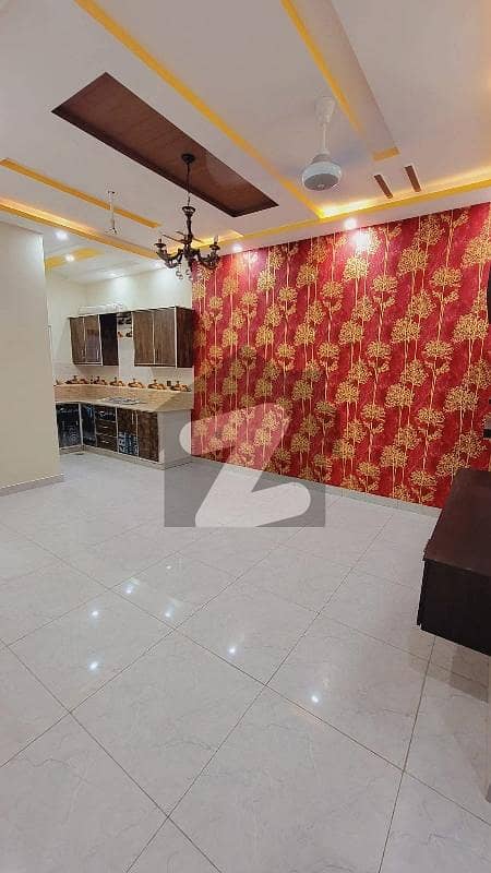 پارک ویو سٹی لاہور میں 3 کمروں کا 5 مرلہ بالائی پورشن 40.0 ہزار میں کرایہ پر دستیاب ہے۔ پارک ویو سٹی لاہور میں 3 کمروں کا 5 مرلہ بالائی پورشن 40.0 ہزار میں کرایہ پر دستیاب ہے۔
