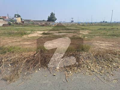 Premium 10 Marla Corner Plot for Sale in DHA 9 Prism, Block R! 120ft Rd Approach Premium 10 Marla Corner Plot for Sale in DHA 9 Prism, Block R! 120ft Rd Approach