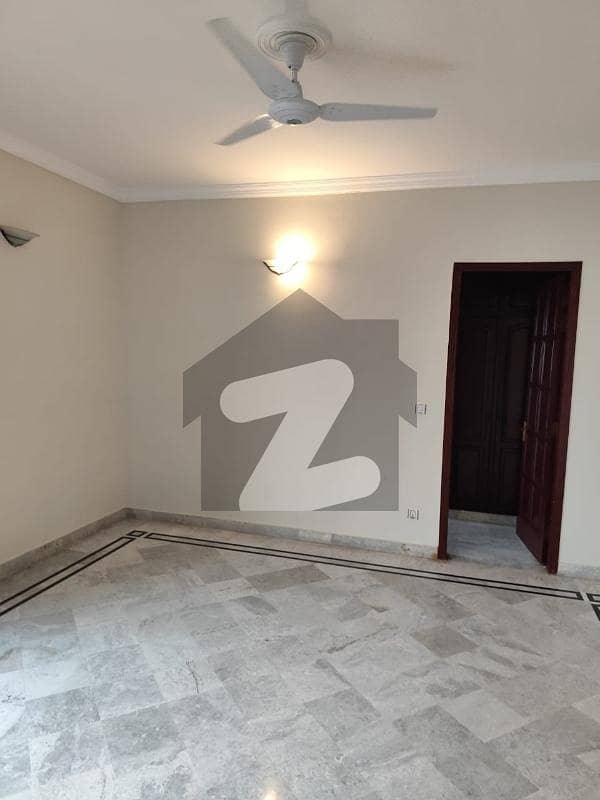 4 Bed Full House For Rent In F-7 4 Bed Full House For Rent In F-7