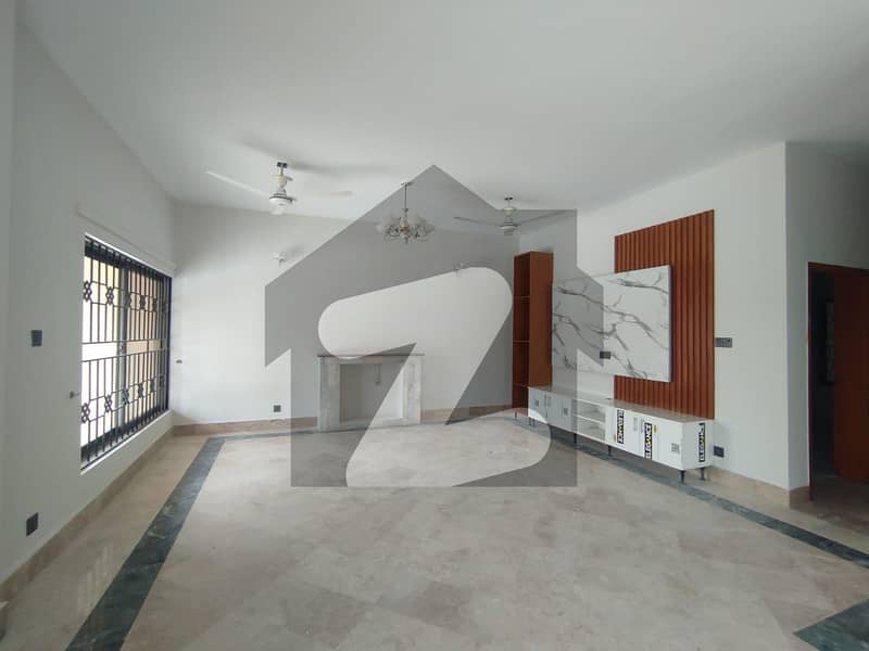 F-10 Renovated House 5 Bedroom Available For Rent F-10 Renovated House 5 Bedroom Available For Rent
