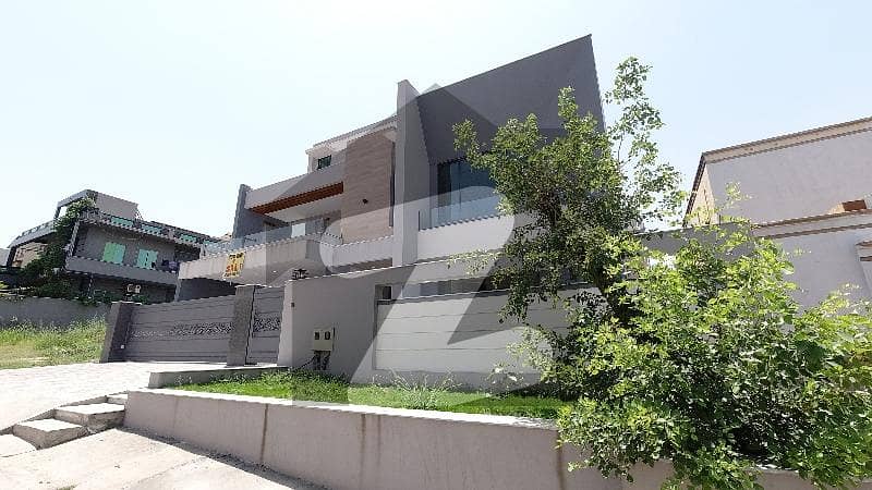 سوان گارڈن ۔ بلاک ای سوان گارڈن,اسلام آباد میں 7 کمروں کا 1 کنال مکان 7.5 کروڑ میں برائے فروخت۔ سوان گارڈن ۔ بلاک ای سوان گارڈن,اسلام آباد میں 7 کمروں کا 1 کنال مکان 7.5 کروڑ میں برائے فروخت۔