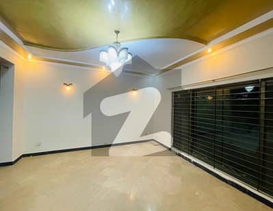 Beautiful 10 Marla 2 Bed Ground Floor Ali Park Near Bhatta Chowk (0335-5779339)