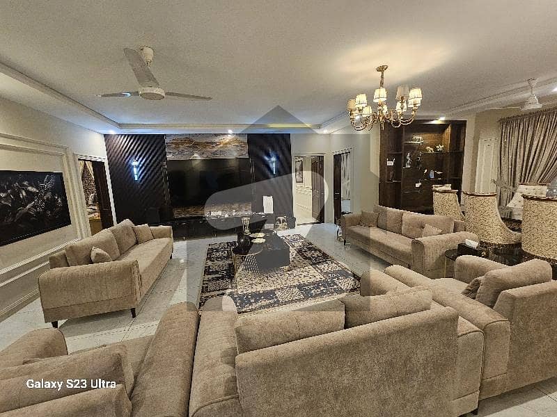 700 Yards3 Storey With Beautiful Swimming Plus Roof Top Ideal Location Owner Build