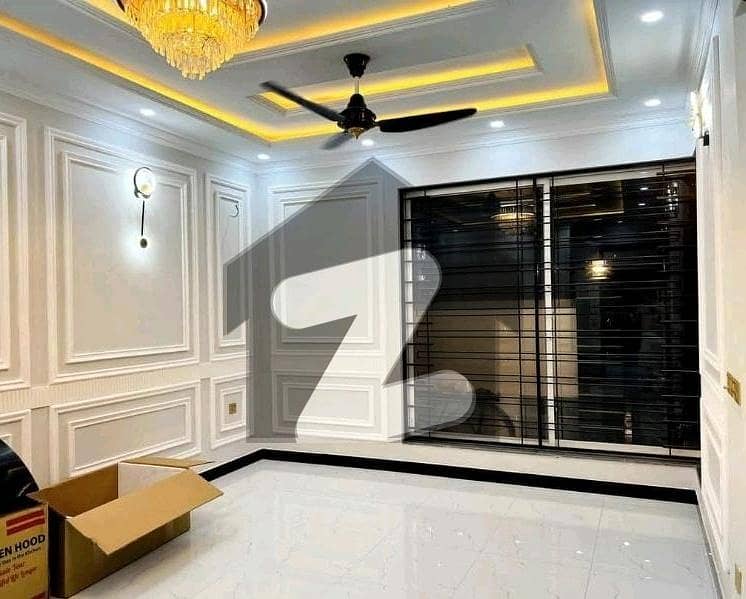 10 Marla House In Only Rs. 31000000 10 Marla House In Only Rs. 31000000