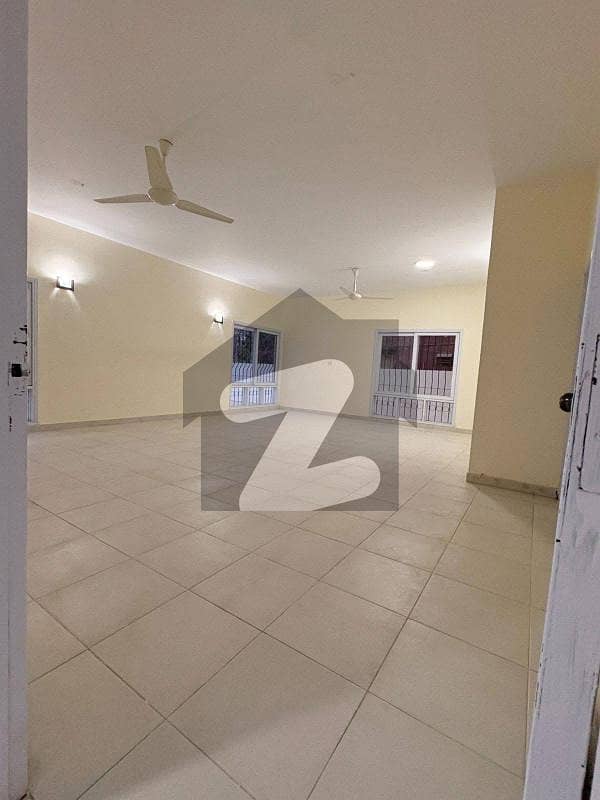 500 Yard 3 Bed DD Bungalow For Rent