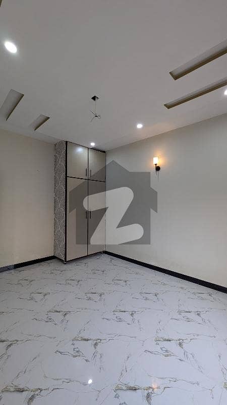 2 Marla Flat Available For Rent 2 Marla Flat Available For Rent