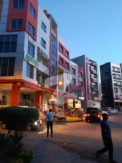 پشاور روڈ راولپنڈی میں 1 مرلہ دکان 1.5 کروڑ میں برائے فروخت۔