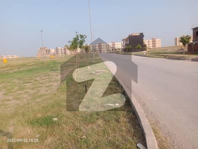 بحریہ ٹاؤن فیز 8 ۔ بلاک کے بحریہ ٹاؤن فیز 8,بحریہ ٹاؤن راولپنڈی,راولپنڈی میں 7 مرلہ رہائشی پلاٹ 37.0 لاکھ میں برائے فروخت۔
