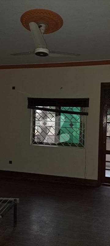 6 Marla House For Sale In G10/1