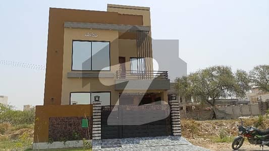 بحریہ آرچرڈ فیز 1 بحریہ آرچرڈ,لاہور میں 3 کمروں کا 5 مرلہ مکان 1.58 کروڑ میں برائے فروخت۔