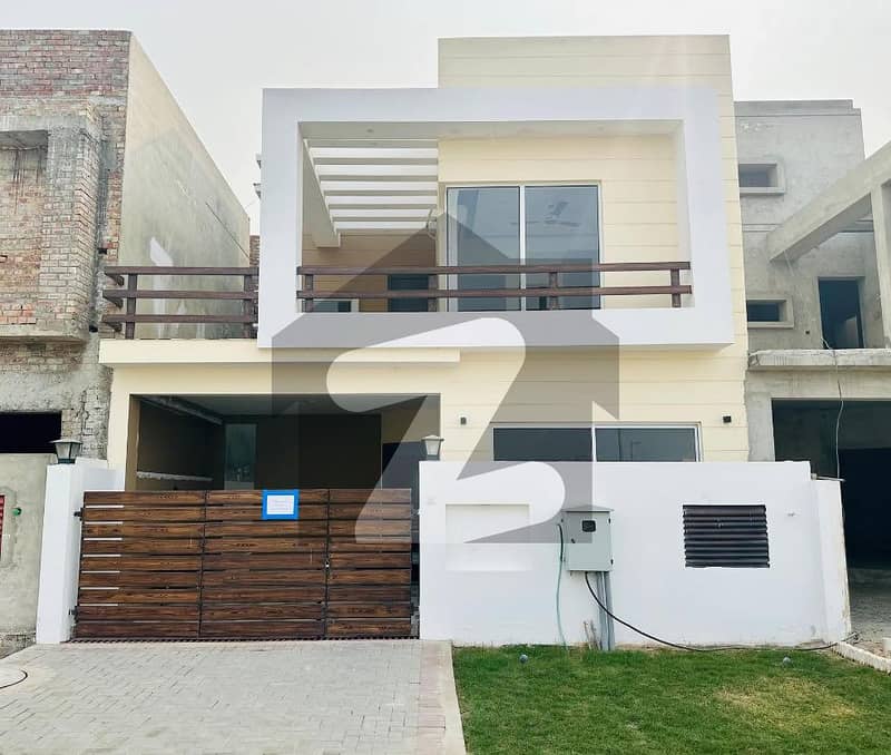 Brand New Amna Home 6 Marla Villa for Rent Brand New Amna Home 6 Marla Villa for Rent