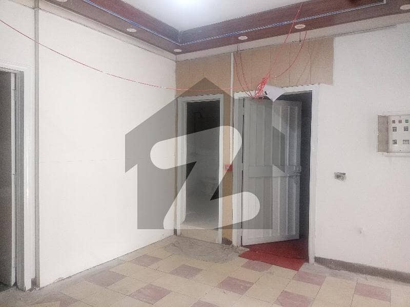 3.5 Marla Commercial 2nd Floor Available 3.5 Marla Commercial 2nd Floor Available