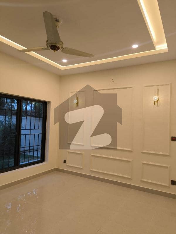 F-8 1200sqyd Brand New House With Big Yard F-8 1200sqyd Brand New House With Big Yard