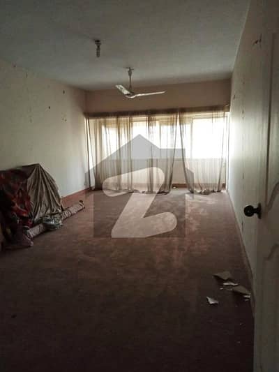 FLAT FOR SALE IN HASSAN SQUARE APARTMENT