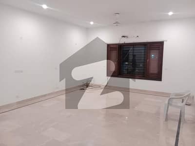 ڈی ایچ اے فیز 8 ڈی ایچ اے ڈیفینس,کراچی میں 3 کمروں کا 1 کنال بالائی پورشن 2.2 لاکھ میں کرایہ پر دستیاب ہے۔ ڈی ایچ اے فیز 8 ڈی ایچ اے ڈیفینس,کراچی میں 3 کمروں کا 1 کنال بالائی پورشن 2.2 لاکھ میں کرایہ پر دستیاب ہے۔