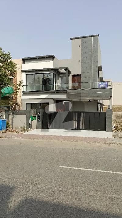 Southern Block Hot Location House