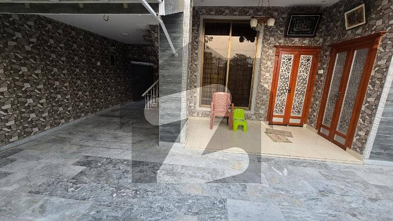 12 Marla hall life time commercial fully furnished 12 Marla hall life time commercial fully furnished