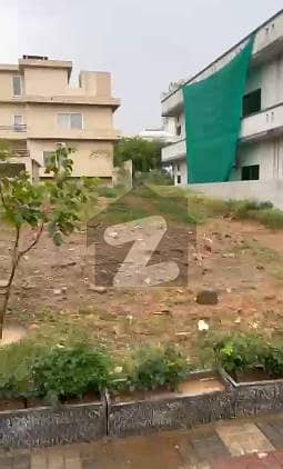 ڈی ایچ اے فیز 2 - سیکٹر ایچ ڈی ایچ اے ڈیفینس فیز 2,ڈی ایچ اے ڈیفینس,اسلام آباد میں 1 کنال رہائشی پلاٹ 3.95 کروڑ میں برائے فروخت۔ ڈی ایچ اے فیز 2 - سیکٹر ایچ ڈی ایچ اے ڈیفینس فیز 2,ڈی ایچ اے ڈیفینس,اسلام آباد میں 1 کنال رہائشی پلاٹ 3.95 کروڑ میں برائے فروخت۔