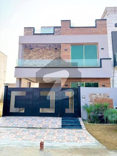 Your Ultimate Address in DHA Phase 6 5-Marla Modern House with 3 Lavish Bedrooms, Drawing, Lounge & High-Class Finishes by Wall Green Realtors Your Ultimate Address in DHA Phase 6 5-Marla Modern House with 3 Lavish Bedrooms, Drawing, Lounge & High-Class Finishes by Wall Green Realtors