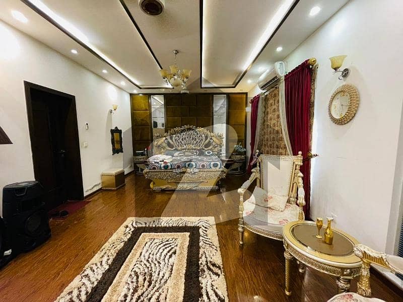 10 MARLA HOUSE FOR SALE 10 MARLA HOUSE FOR SALE
