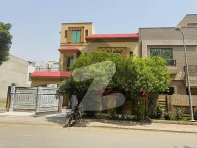 10 Marla Ultra Advance Modern Smart Features Designer Use House Available For Sale Meeting With Direct Owner 10 Marla Ultra Advance Modern Smart Features Designer Use House Available For Sale Meeting With Direct Owner